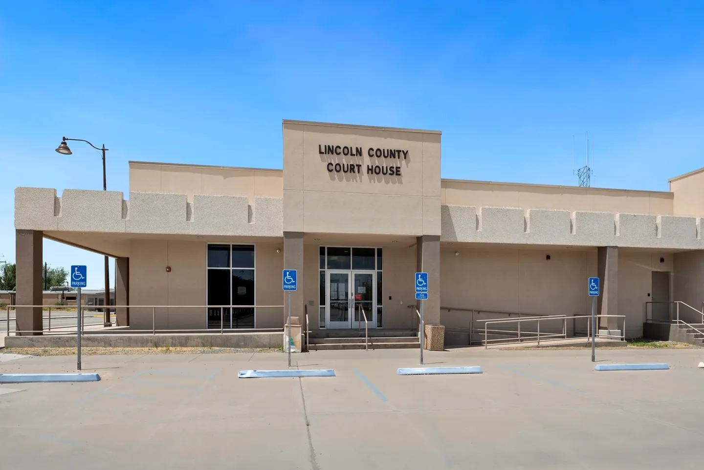 Exterior view of Cimarron County Court House building.